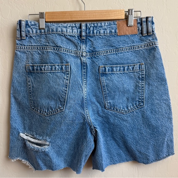ZARA Mid Rise Straight Oversized Jorts Women’s Size 8 Bermuda Denim - Picture 2 of 11